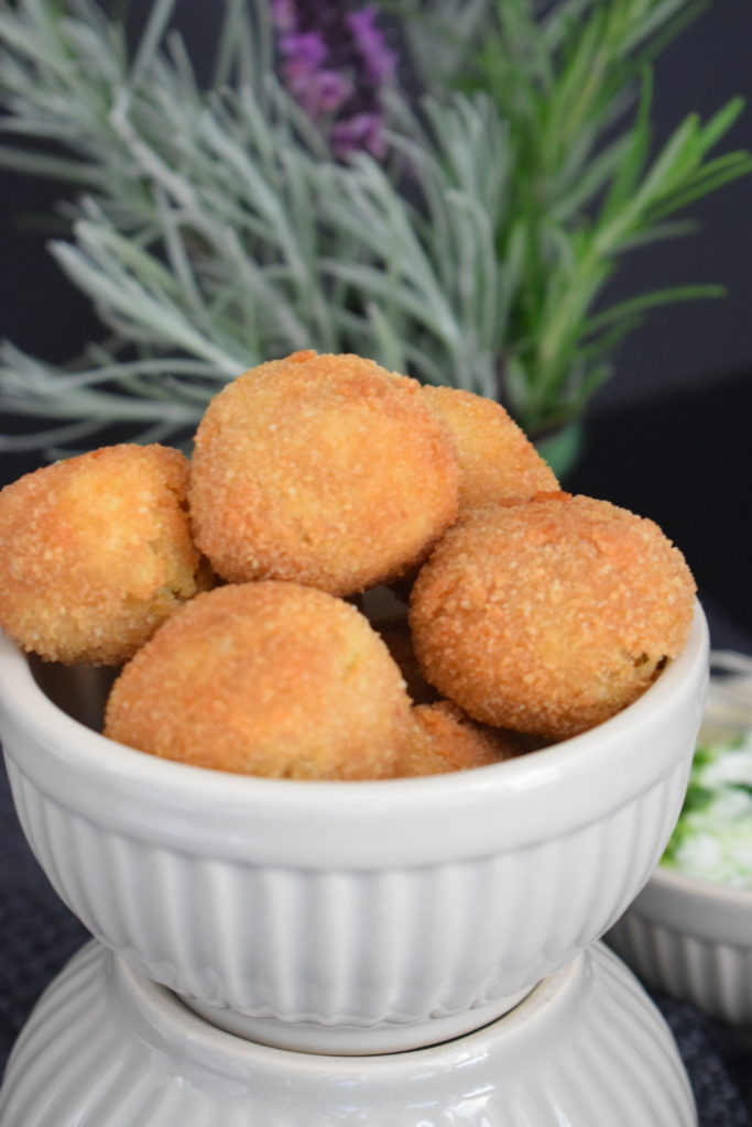 KARTOFFEL BLUMENKOHL BÄLLCHEN MIT KRÄUTERQUARK - Kartoffelwerkstatt KARTOFFEL BLUMENKOHL BÄLLCHEN MIT KRÄUTERQUARK - Kartoffelwerkstatt