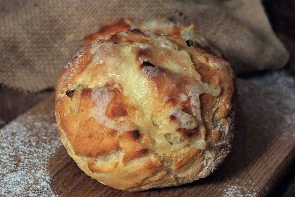 Kartoffel Käse Krusti mit Speck