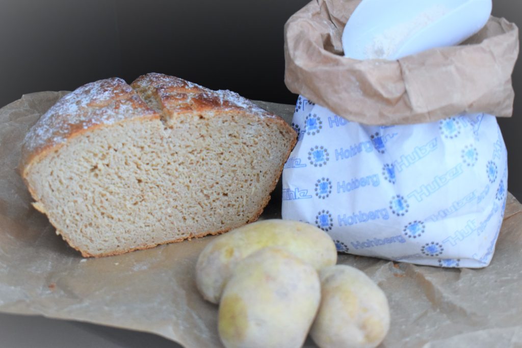 Kartoffelbrot mit Quark