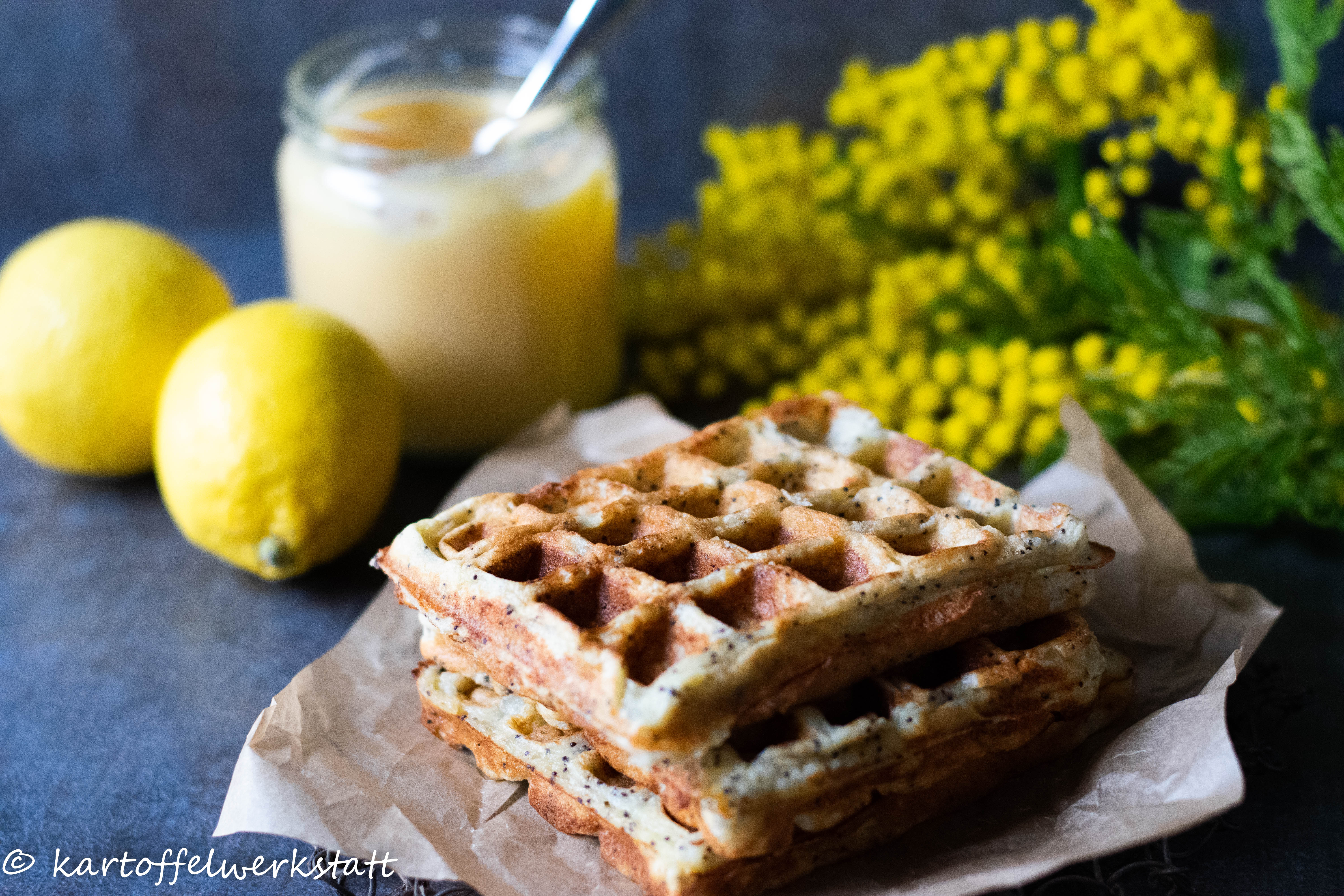 KARTOFFEL-MOHN-WAFFEL MIT LEMON CURD - Kartoffelwerkstatt