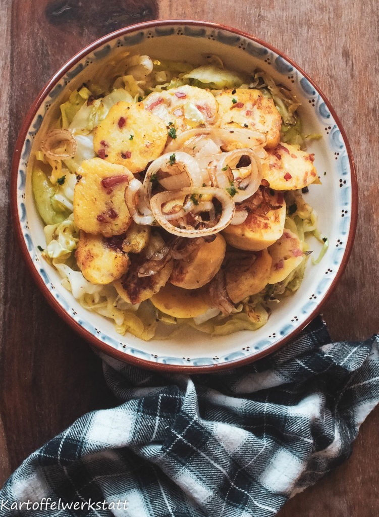Gebratene Speckknödel aus der Alpenküche