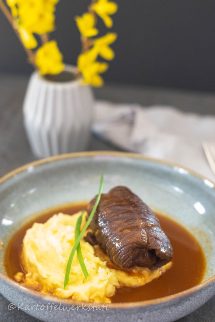DEUTSCHE KÜCHE - RINDERROULADE MIT KARTOFFELPÜREE 3 Rinderroulade mit 18 von 21