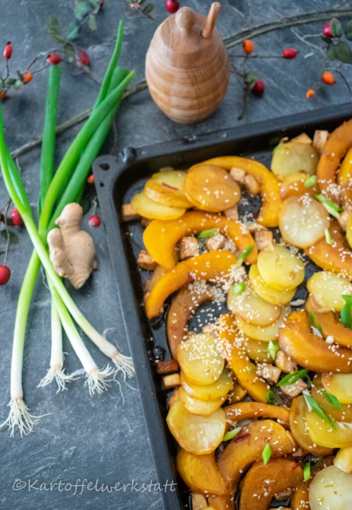 vegan & lecker ! Blechgericht - Kartoffeln und Kürbis mit Tofu