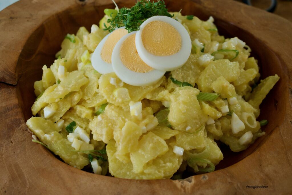 KARTOFFELSALAT MIT EI - Kartoffelwerkstatt KARTOFFELSALAT MIT EI - Kartoffelwerkstatt